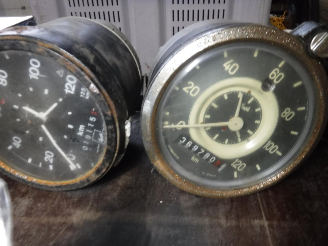 1900 several parts Gauges - klokken
