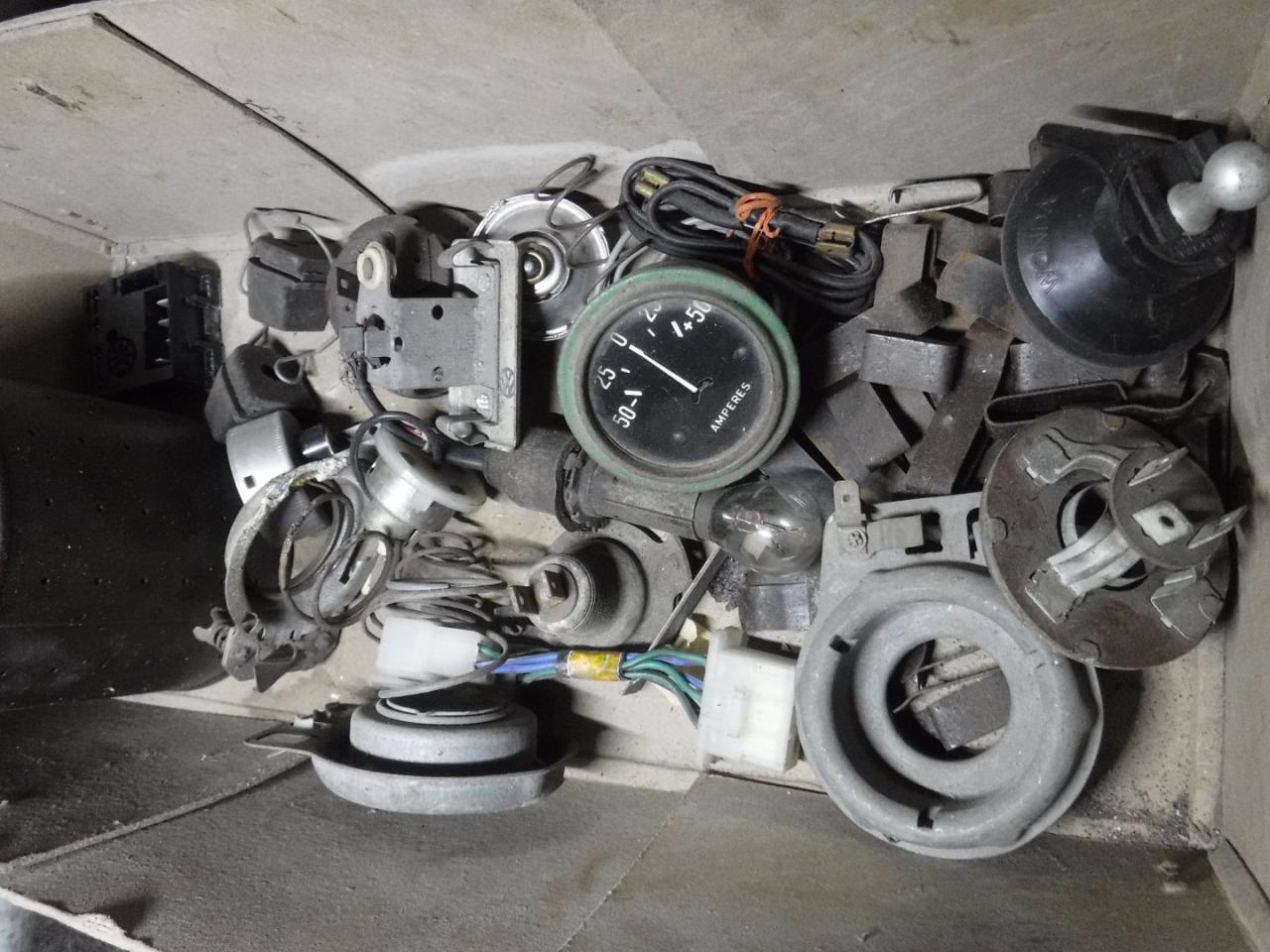 1900 several parts Gauges - klokken