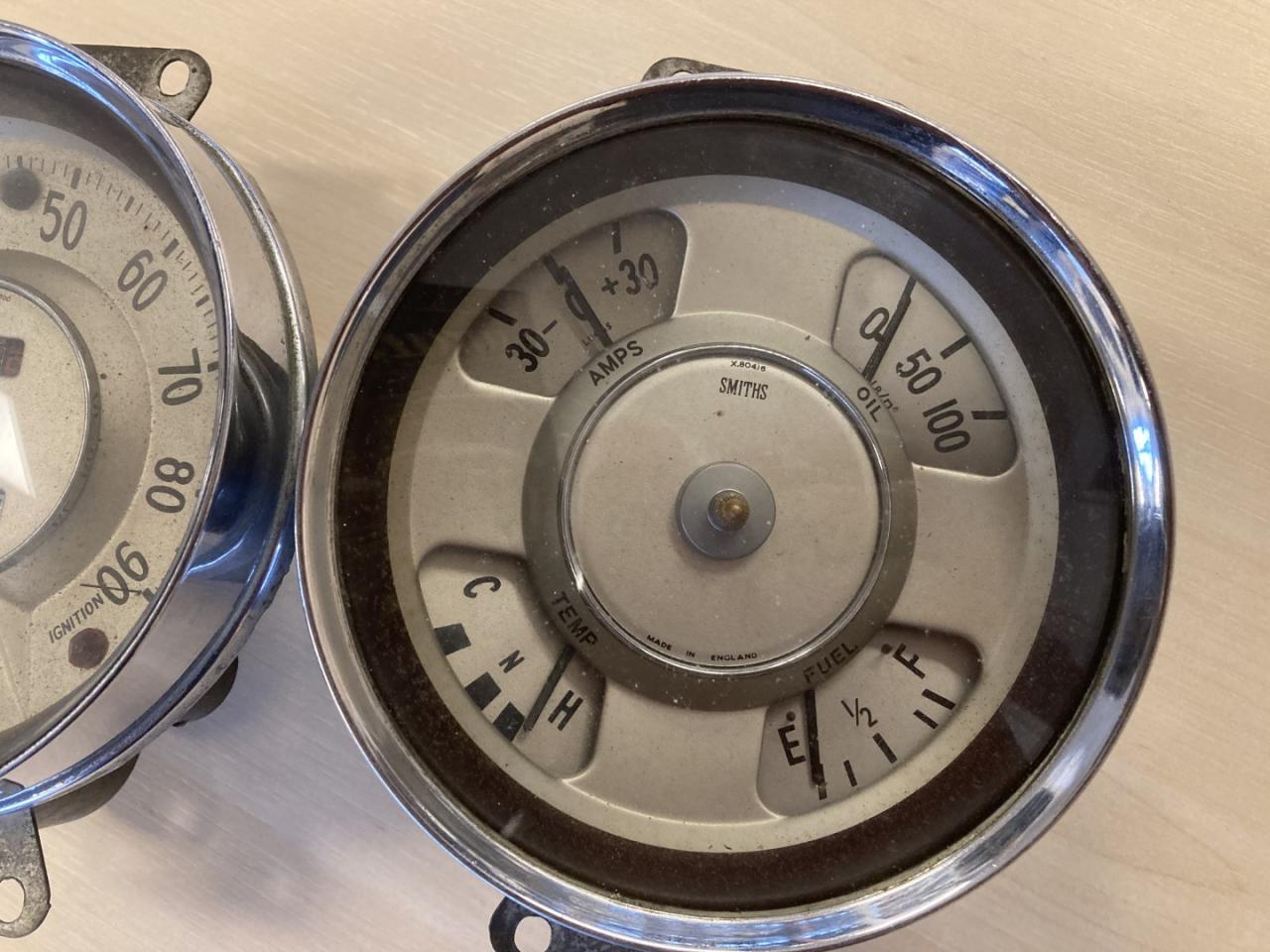 1900 several parts Gauges - klokken