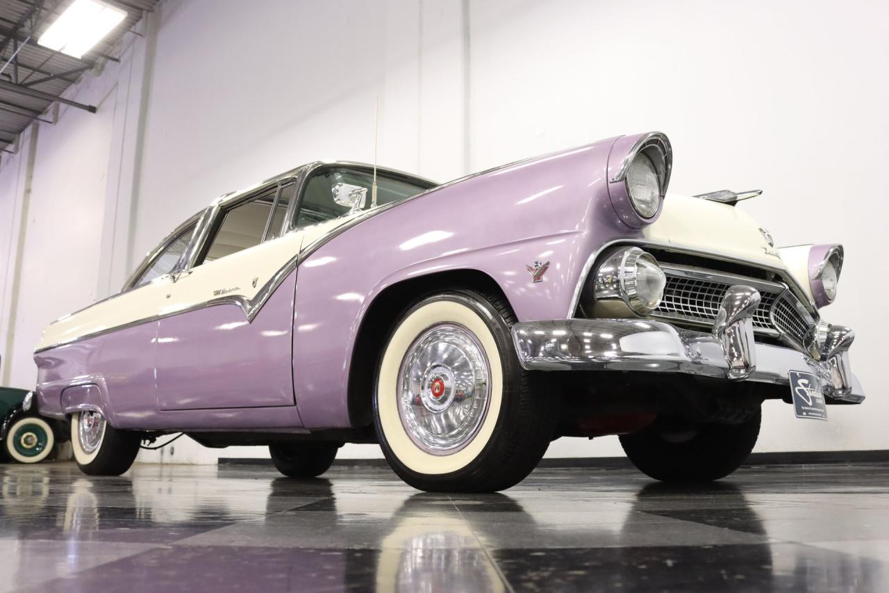 1955 Ford Fairlane Crown Victoria