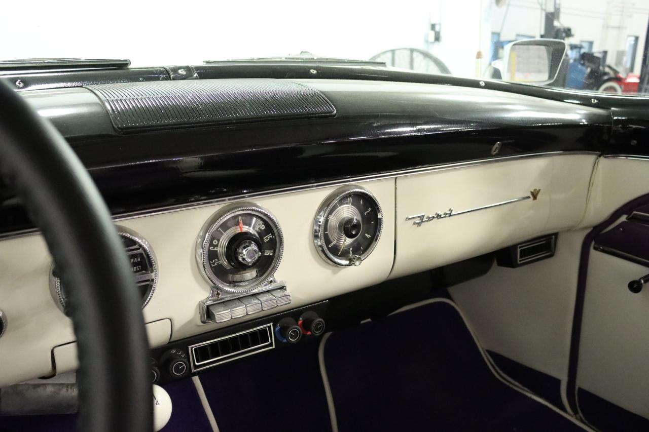 1955 Ford Fairlane Crown Victoria