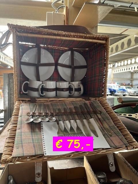 1900 Collectables examples