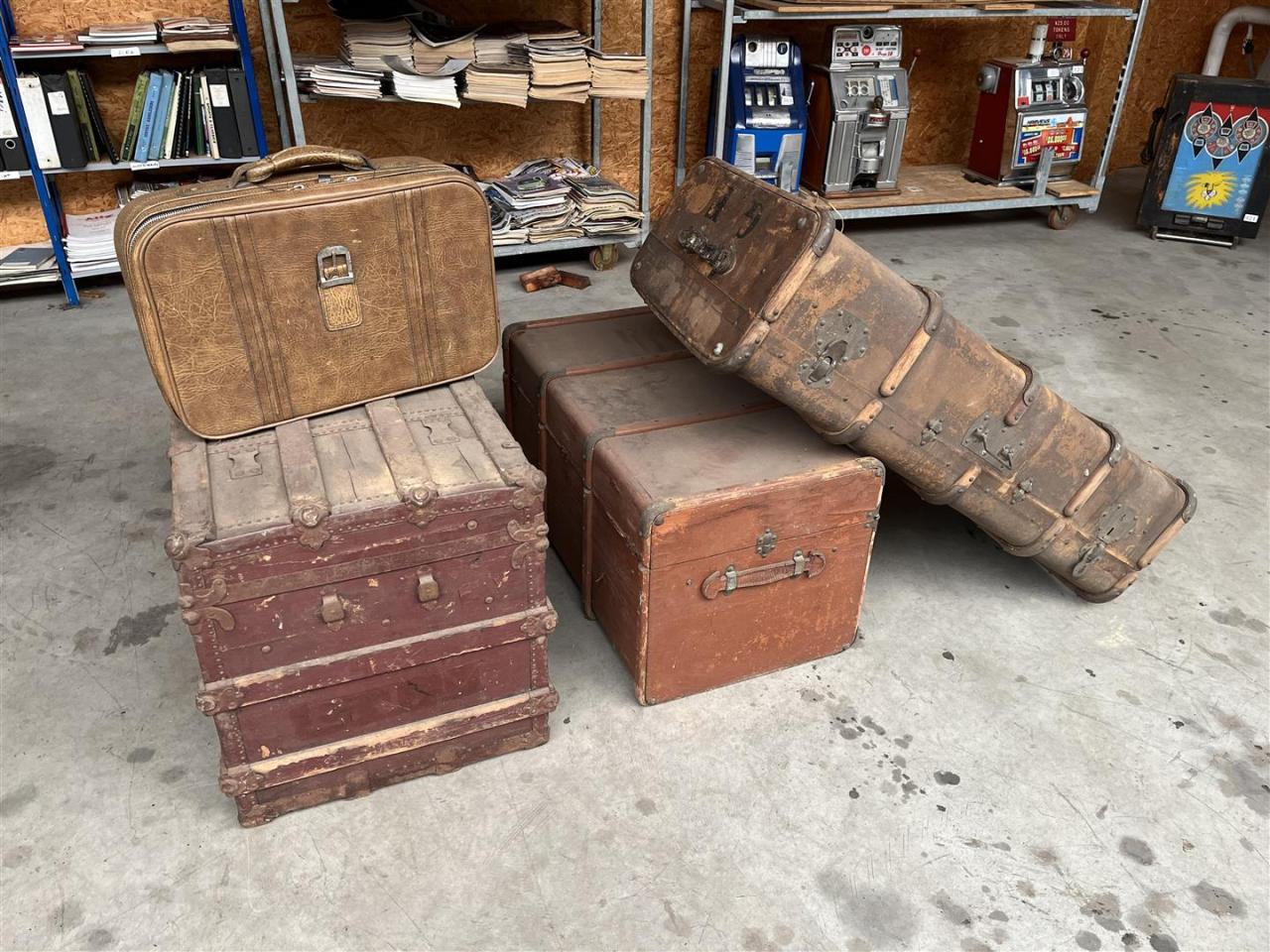 1900 Collectables examples