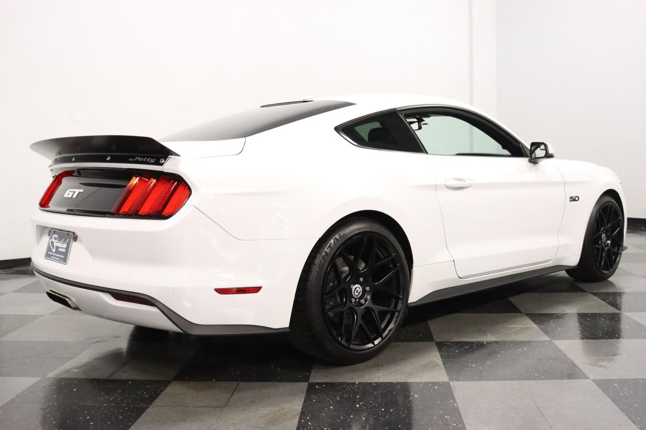 2015 Ford Mustang Petty&#039;s Garage Stage 1