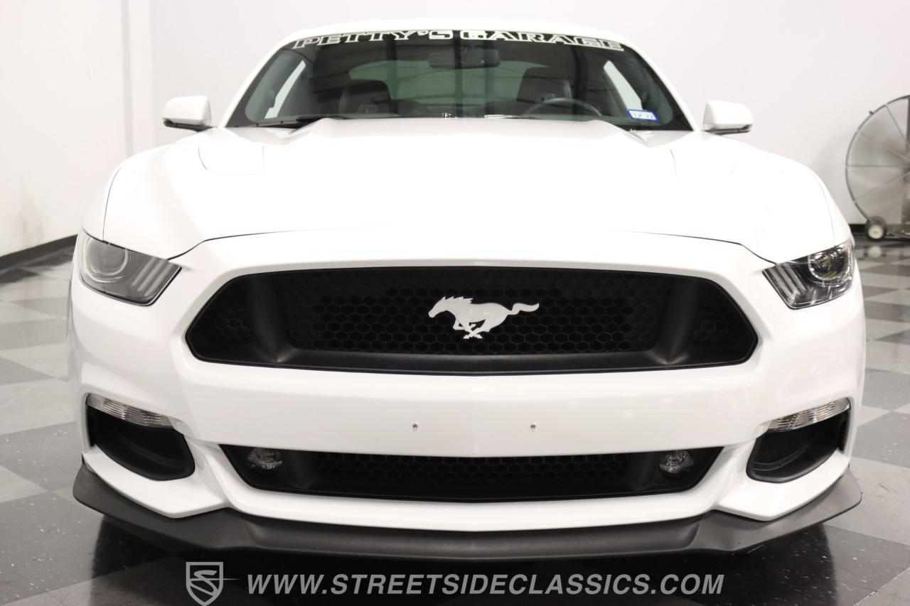 2015 Ford Mustang Petty&#039;s Garage Stage 1