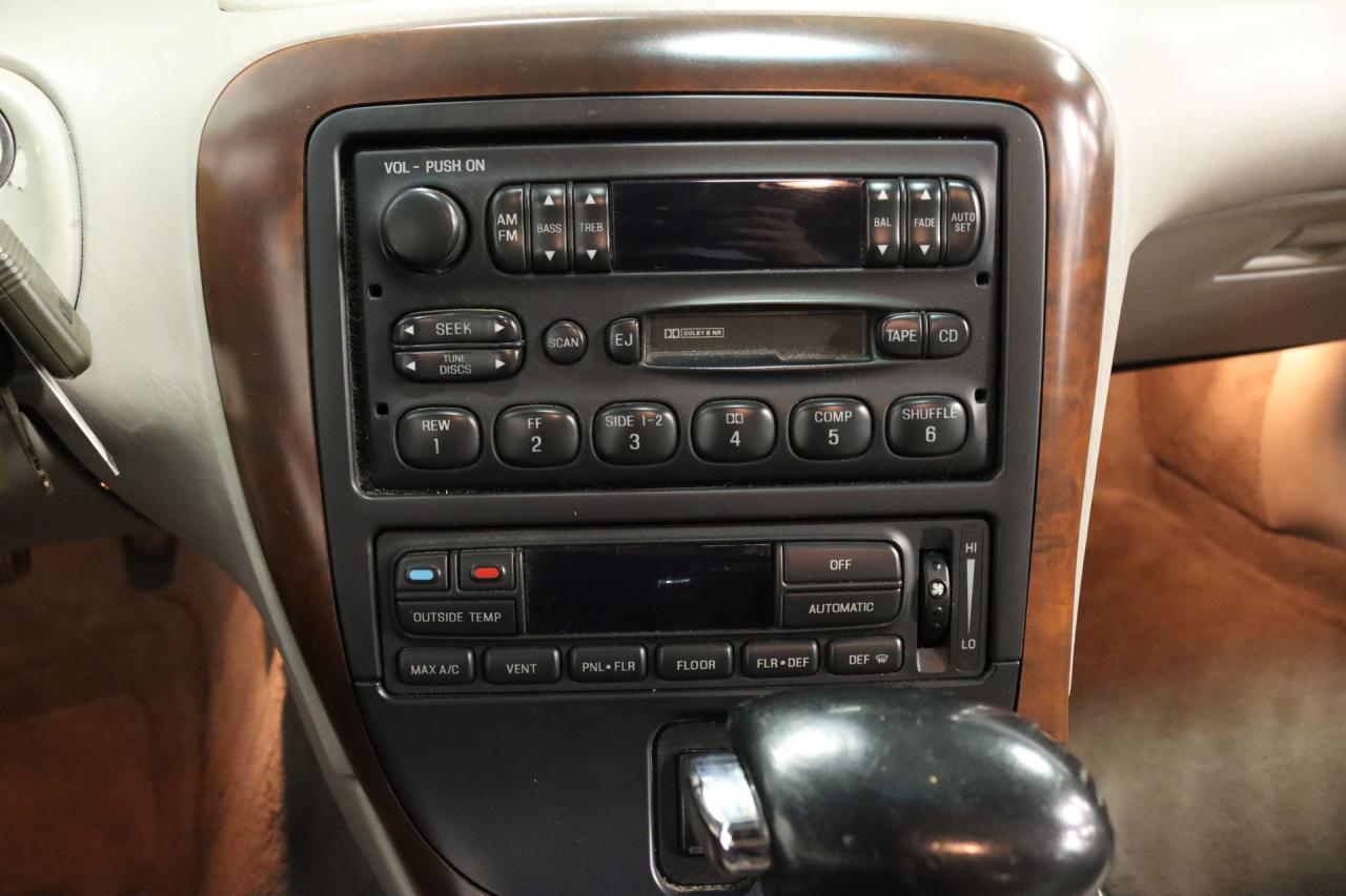 1998 Lincoln Mark VIII