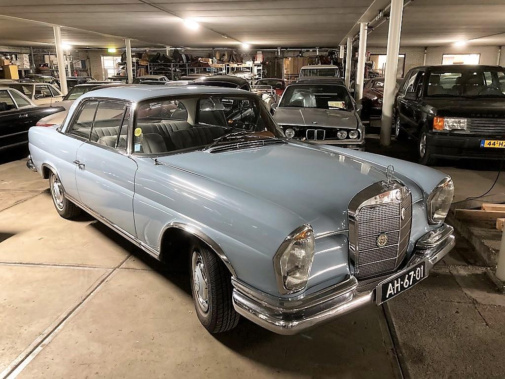 1963 Mercedes - Benz 220 SE Coupe W111
