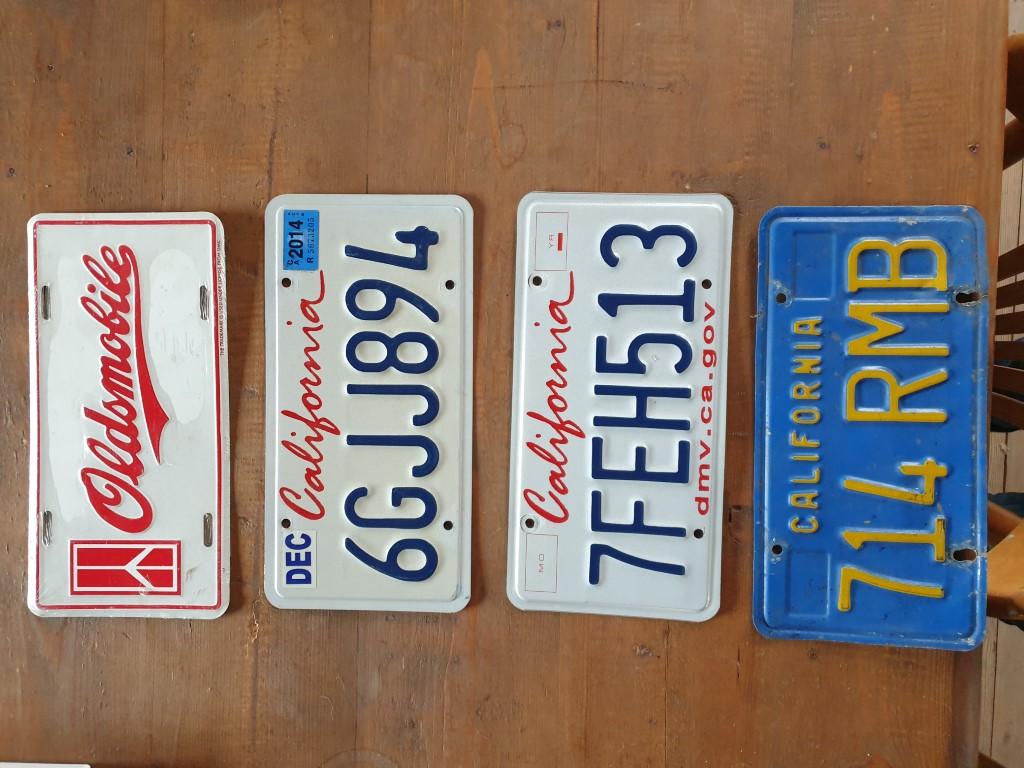 1990 Collectables Number plates-holders