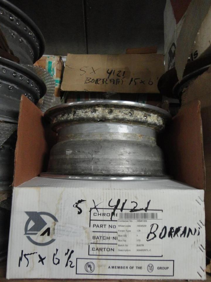 1900 Borrani 15 inch #4121