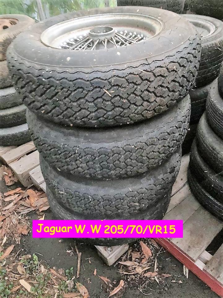 1900 Spaakwielen/ wire wheels 15 inch E-type.MK2