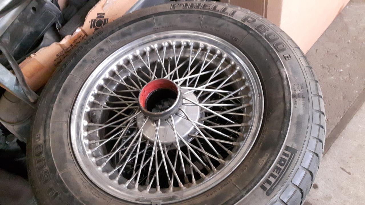 1900 Spaakwielen/ wire wheels 15 inch E-type.MK2