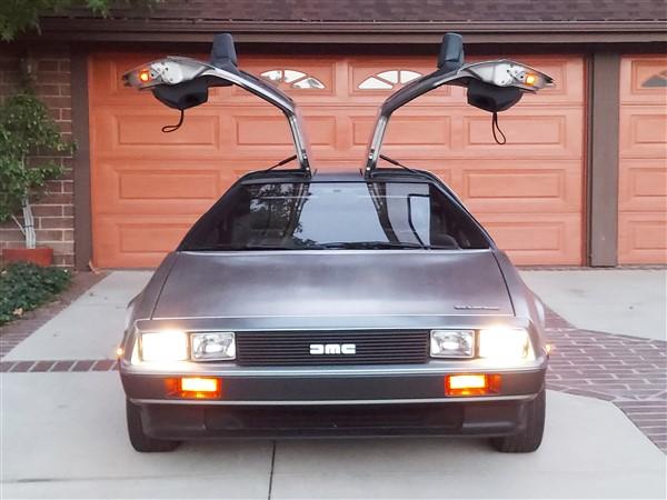 DeLorean DMC-12