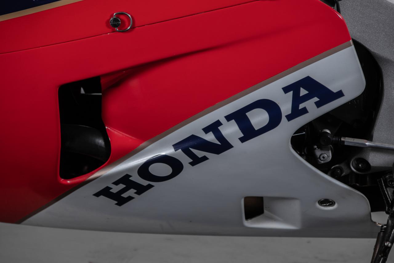 1991 Honda RC 30