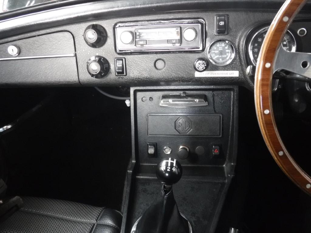 1975 MG B GT - RHD