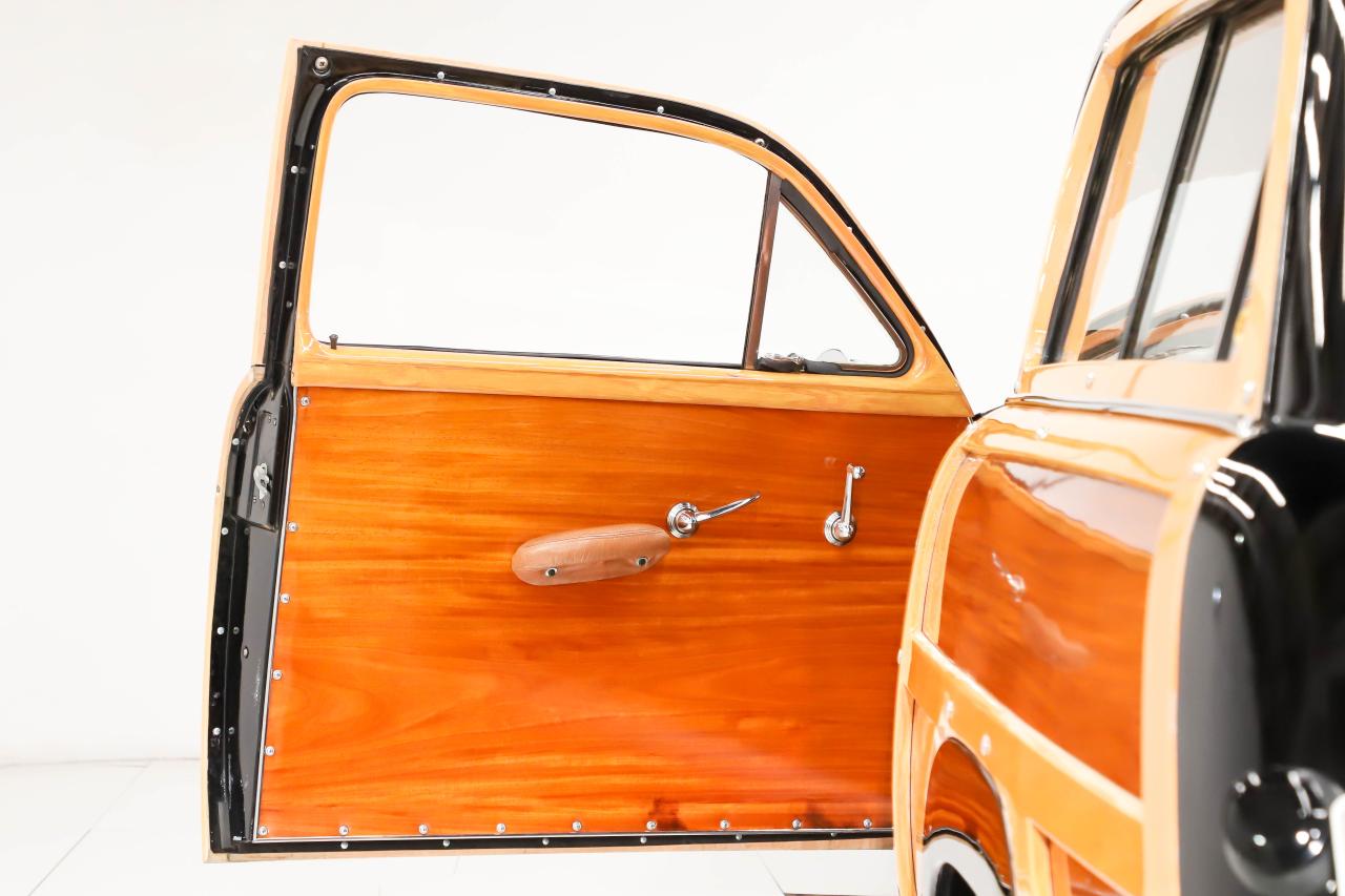 1949 Ford Custom Woody Wagon
