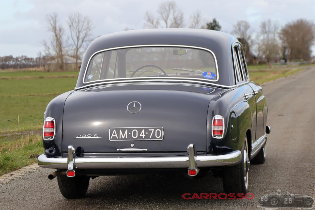 1958 Mercedes - Benz 220S W180