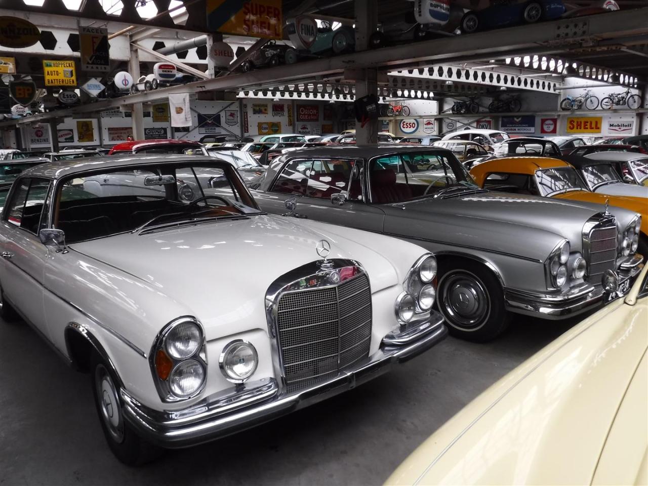 1962 Mercedes - Benz 300SE Coupe white W112