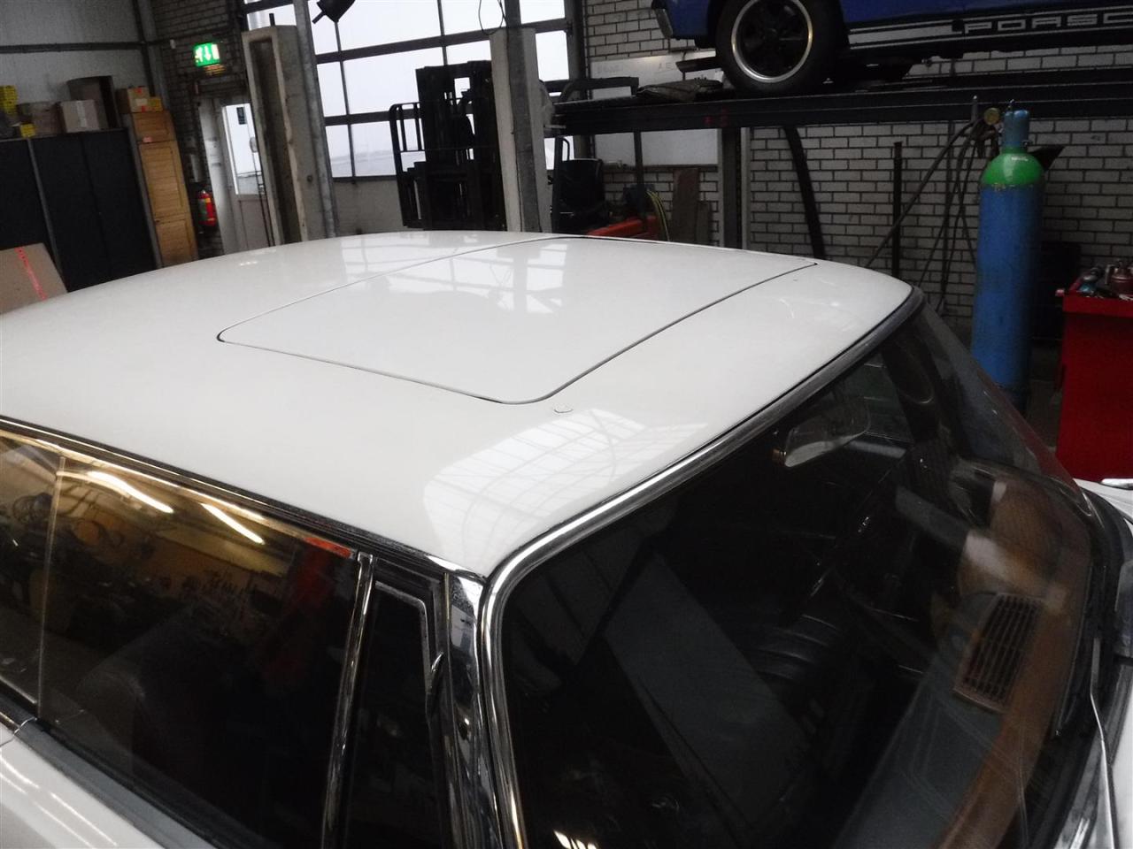 1962 Mercedes - Benz 300SE Coupe white W112