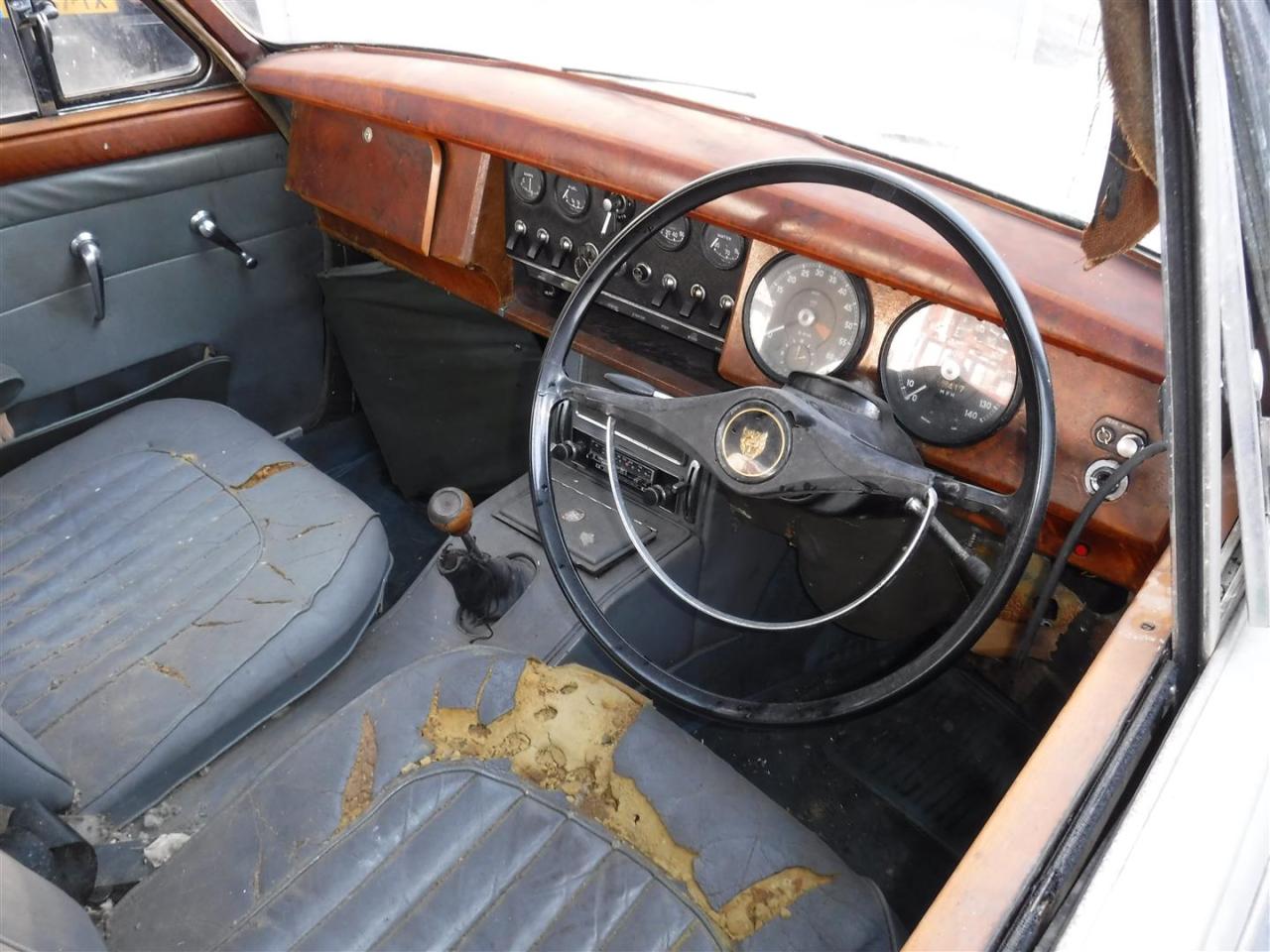 1966 Jaguar MK2 RHD to restore