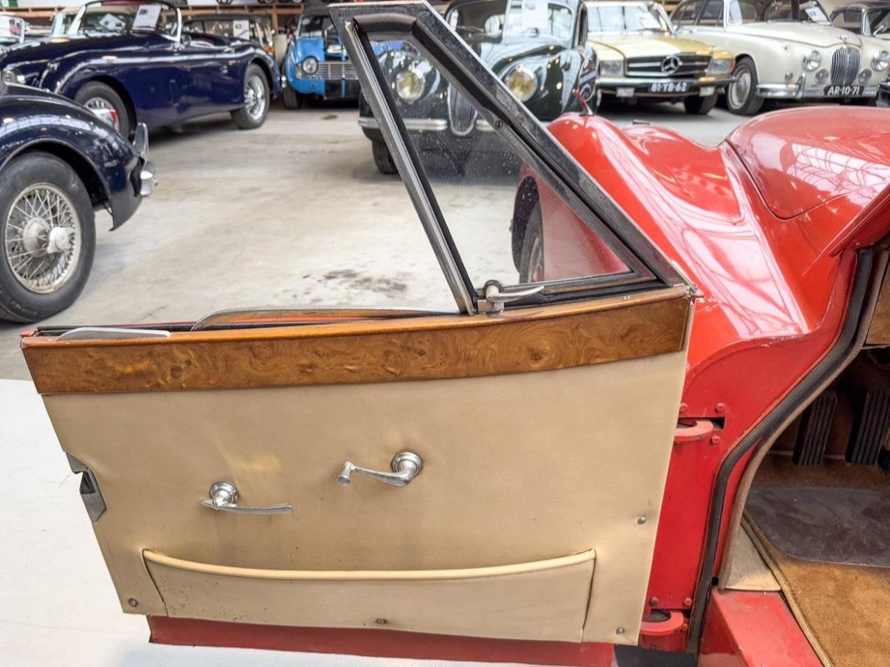 1954 Jaguar XK 120 DHC