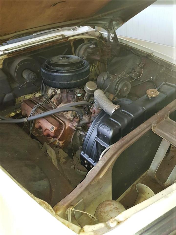 1955 Chrysler Windsor Coup&eacute;