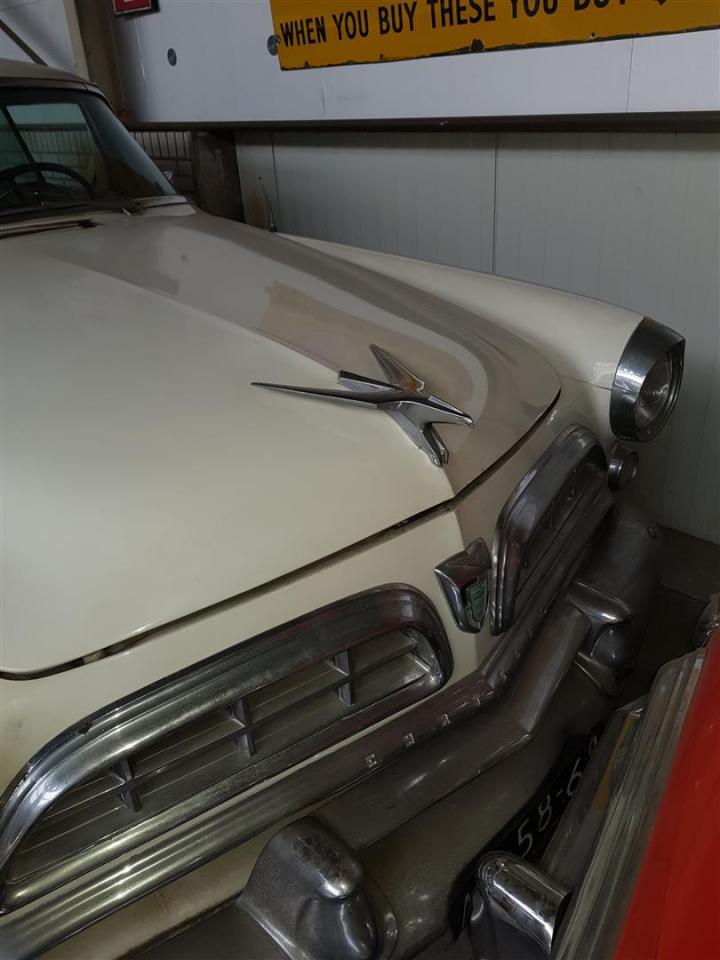 1955 Chrysler Windsor Coup�