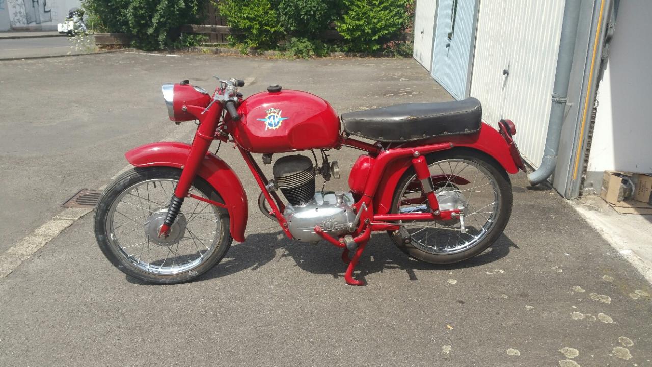 1957 MV Agusta 125 CC red