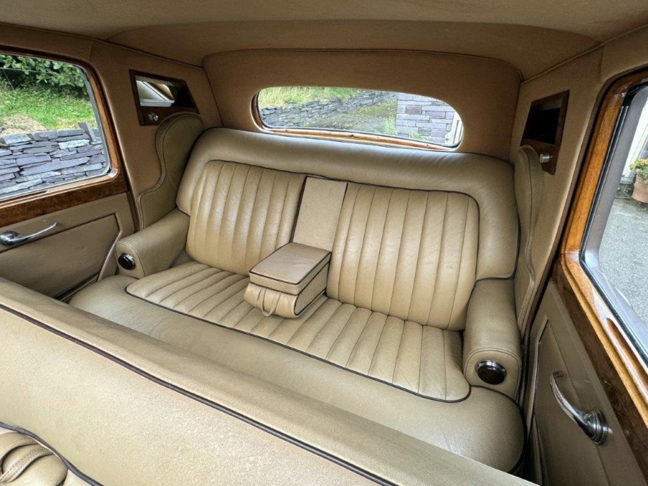 1953 Bentley R Type Manual Sport Saloon (with a difference!)  B339TO