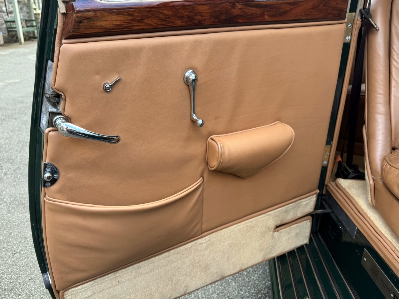 1936 Bentley 4¼ Litre Thrupp & Maberly Sports Saloon