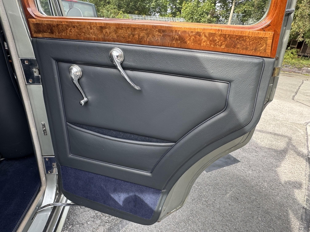 1954 Rolls-Royce Silver Dawn Automatic Saloon SPG11