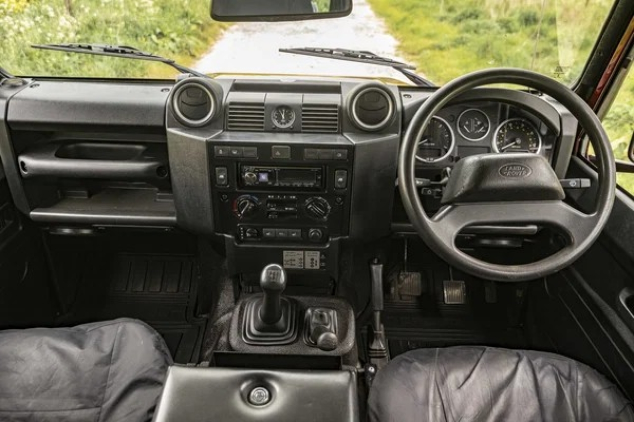 2015 Land Rover Defender 130