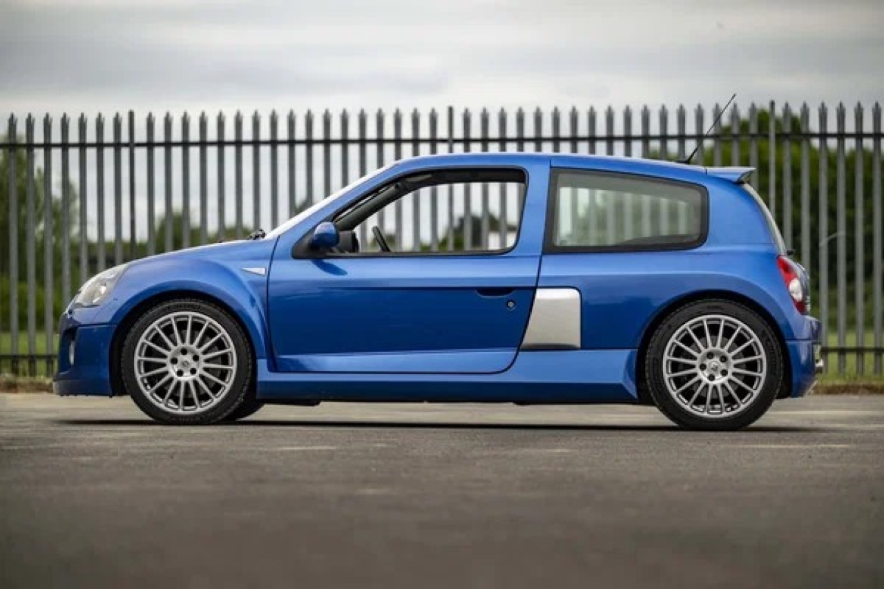 2005 Renault Clio V6 Phase 2