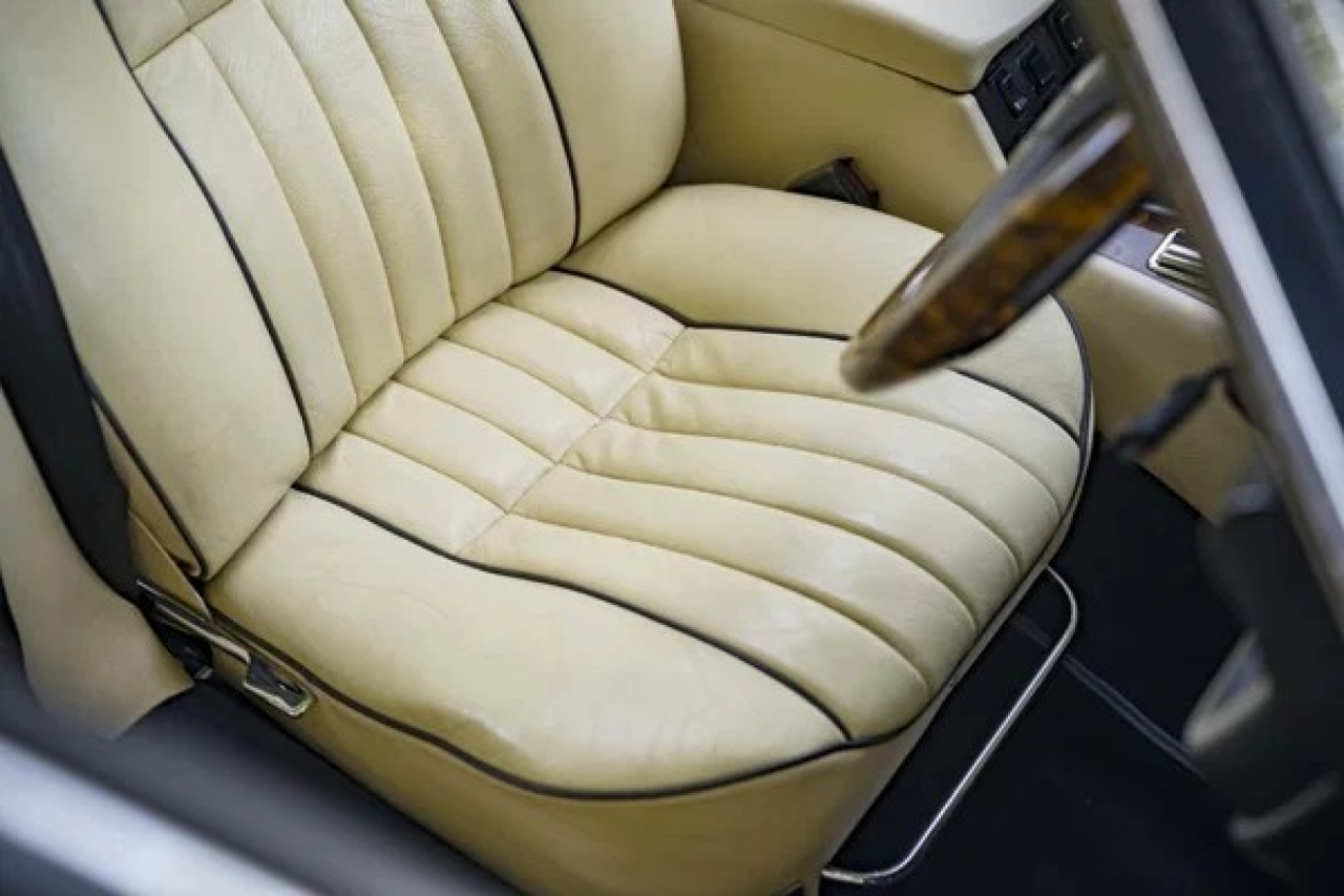 1988 Jaguar XJ12 Sovereign
