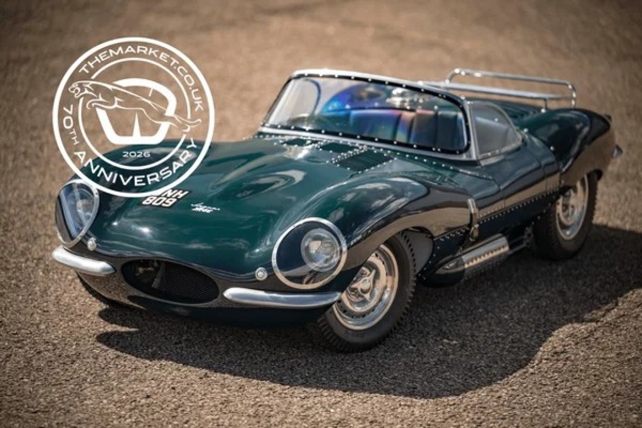 1956 'Jaguar XKSS' Scale Model