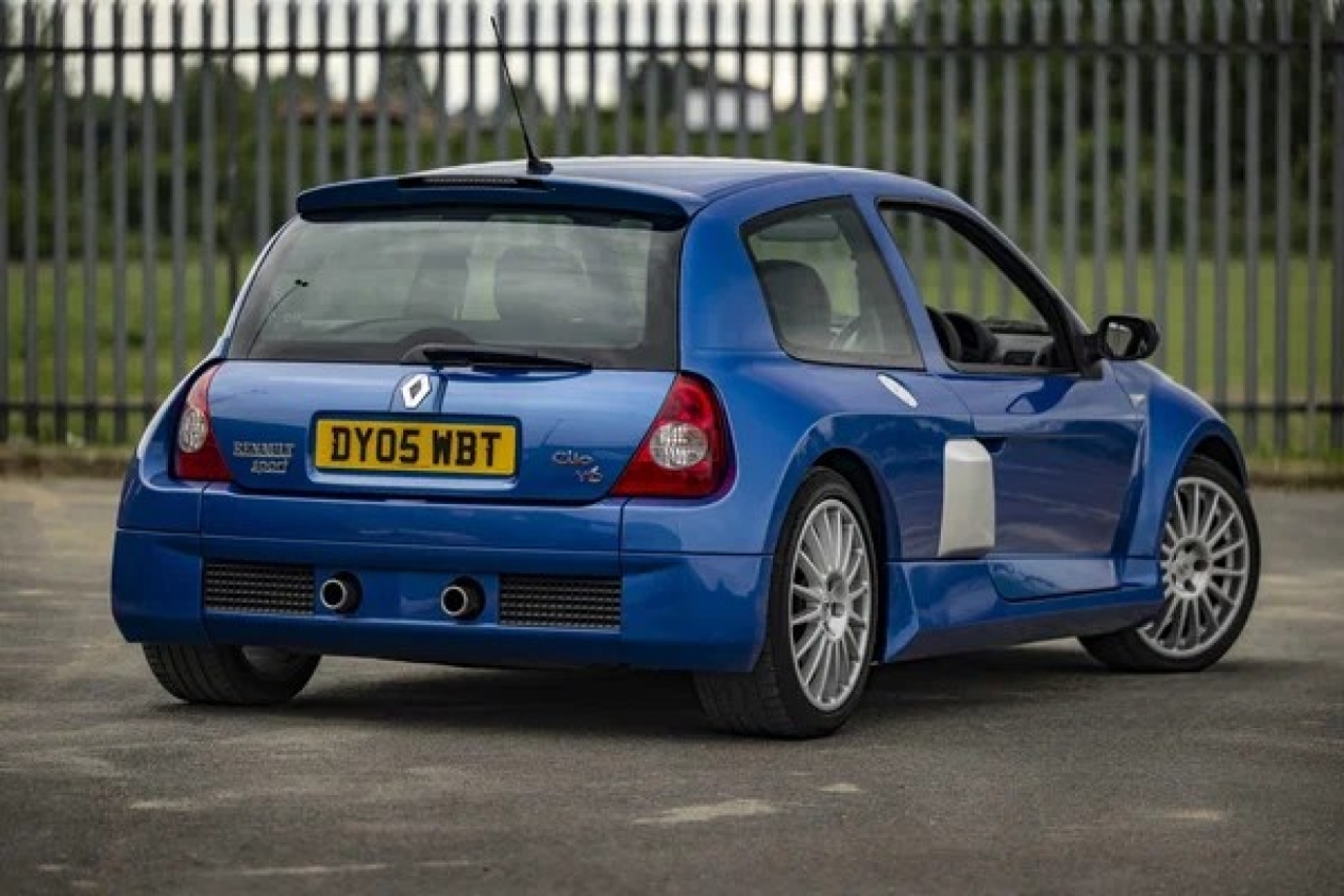 2005 Renault Clio V6 Phase 2