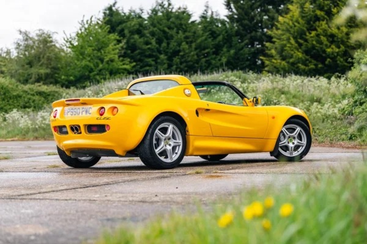 1997 Lotus Elise S1