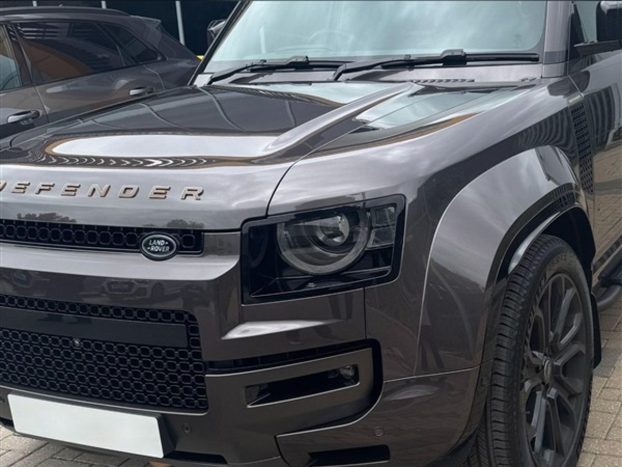 2025 Land Rover Defender 110