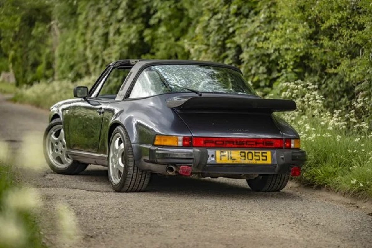 1986 Porsche 911 Carrera Sport Targa