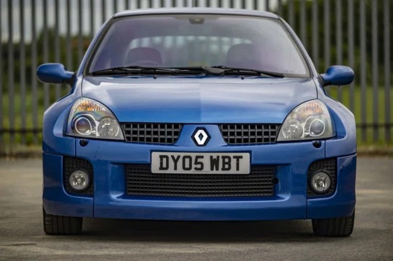 2005 Renault Clio V6 Phase 2