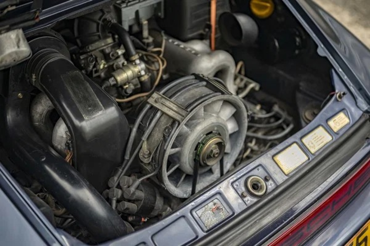 1986 Porsche 911 Carrera Sport Targa