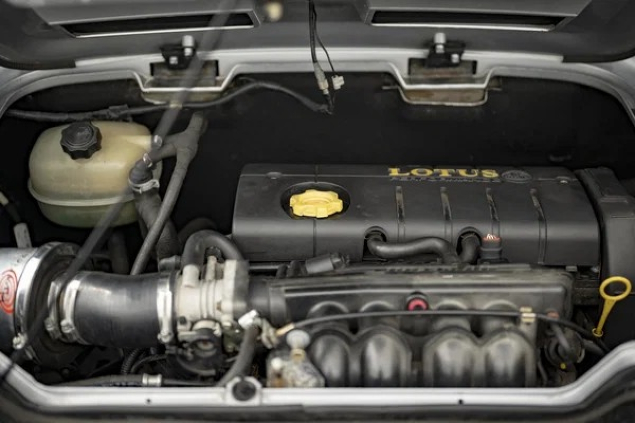 2003 Lotus Elise