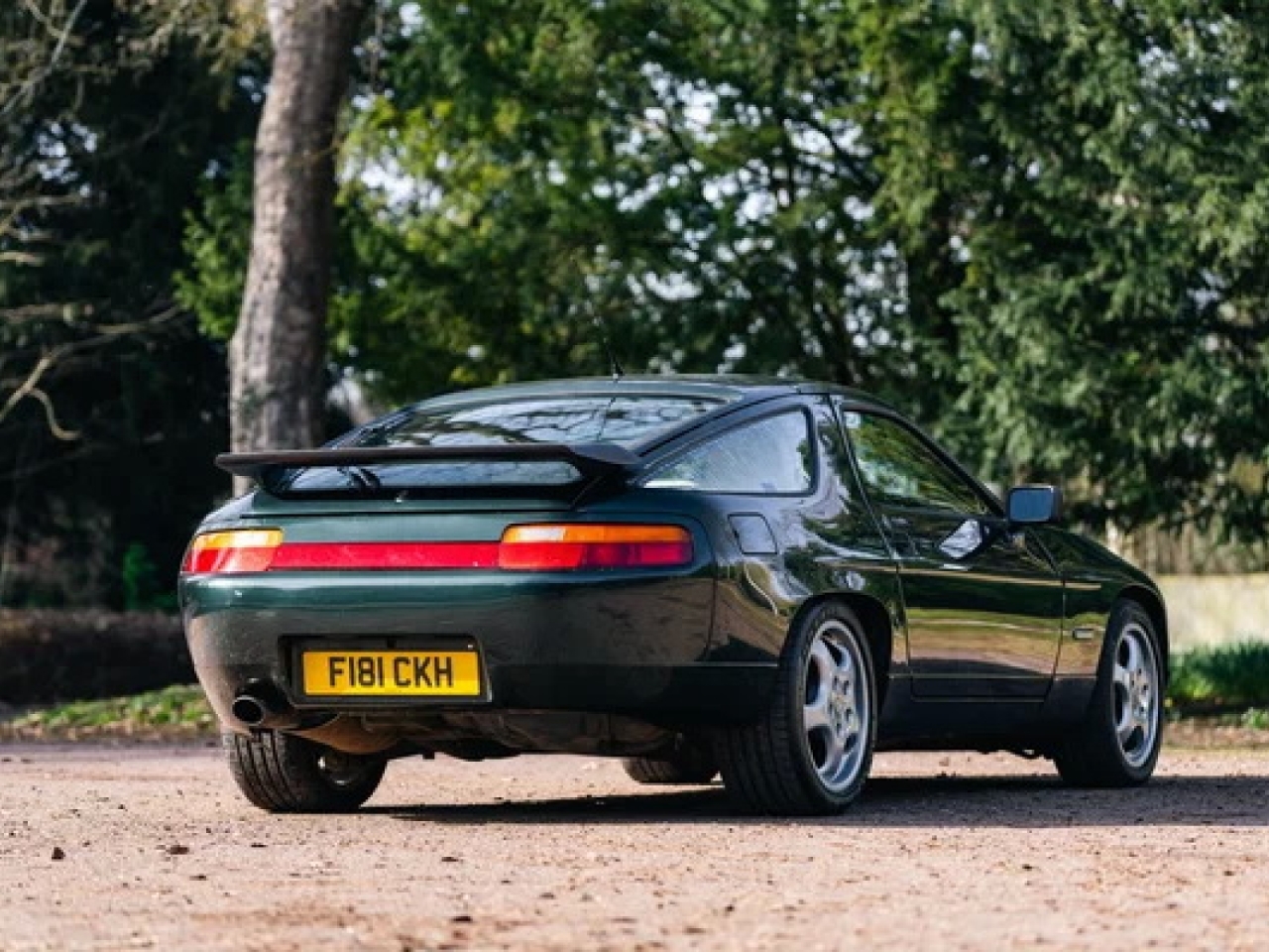 1989 Porsche 928 S4