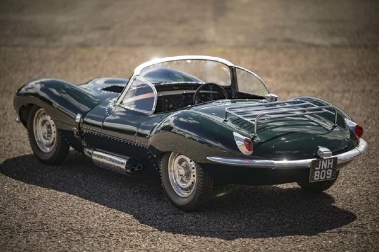 1956 'Jaguar XKSS' Scale Model