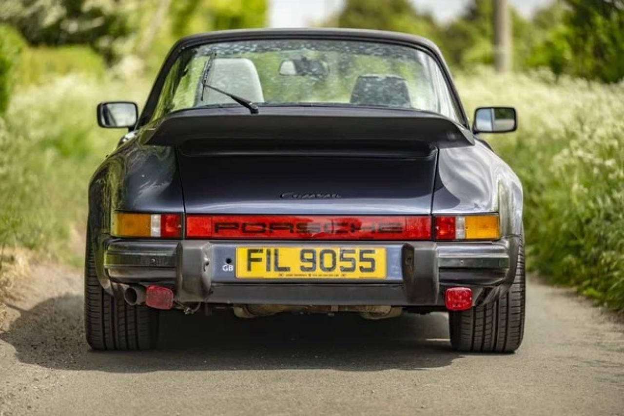 1986 Porsche 911 Carrera Sport Targa
