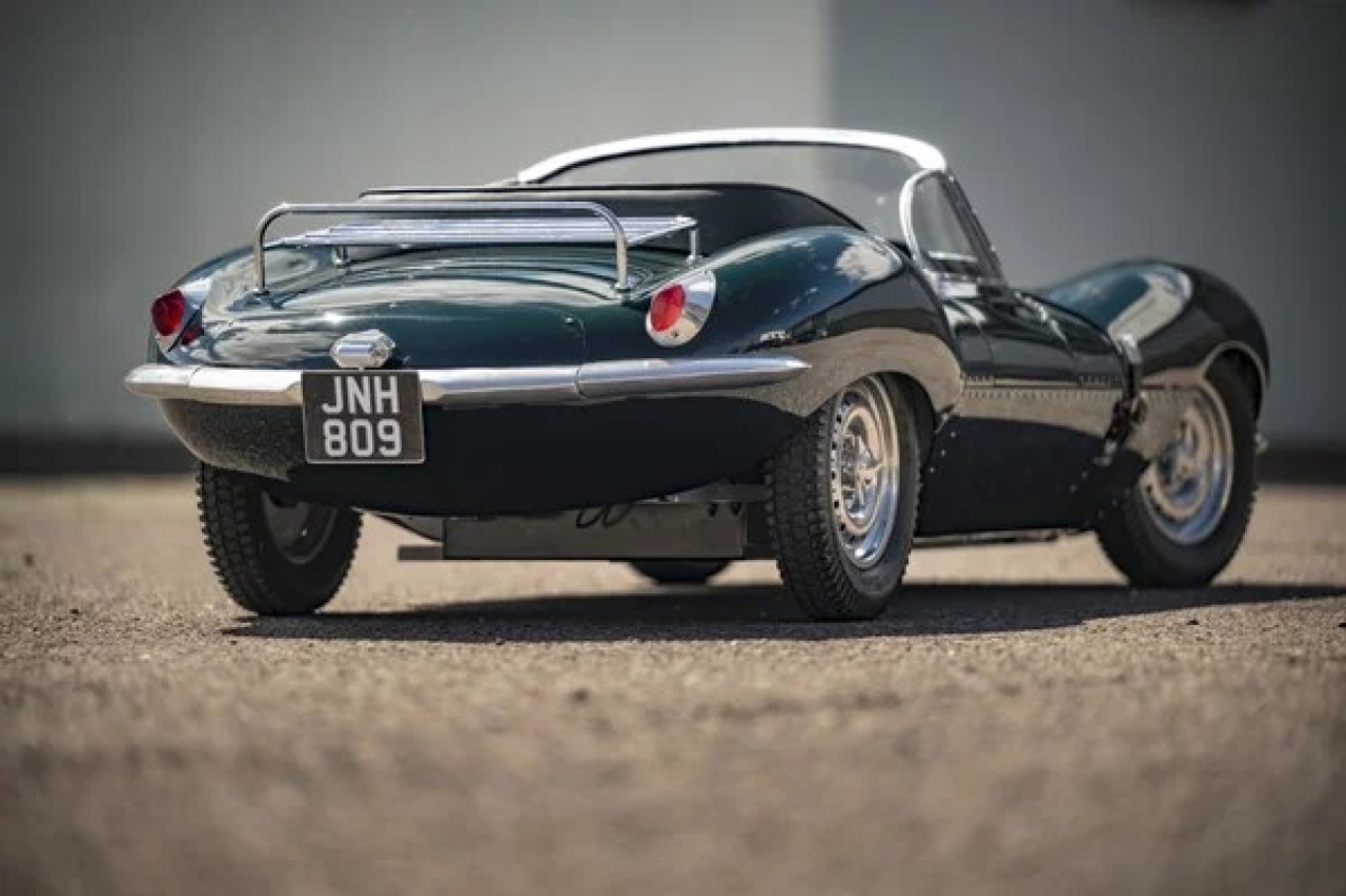 1956 'Jaguar XKSS' Scale Model