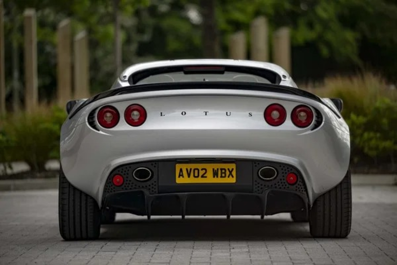 2003 Lotus Elise
