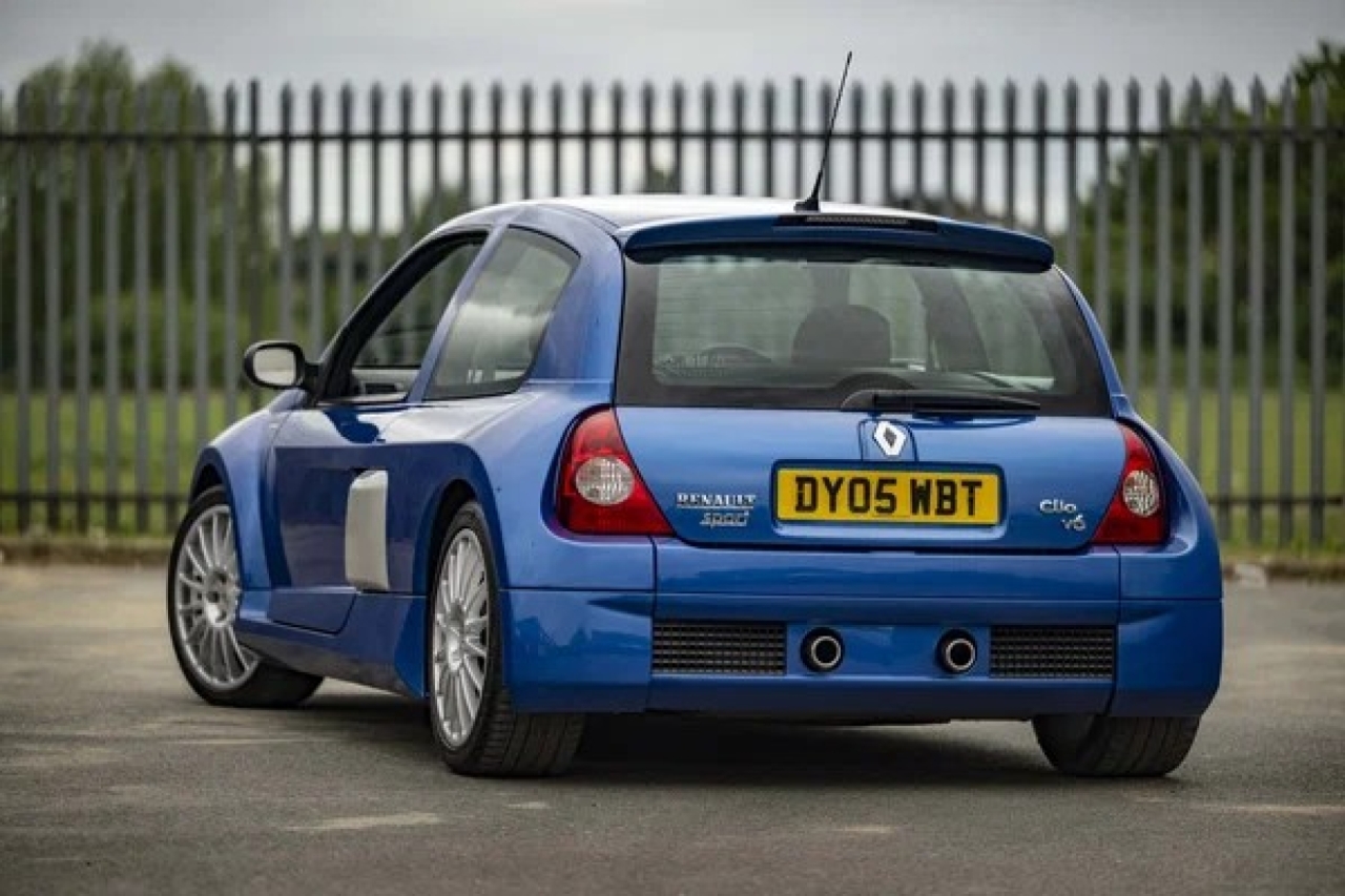 2005 Renault Clio V6 Phase 2