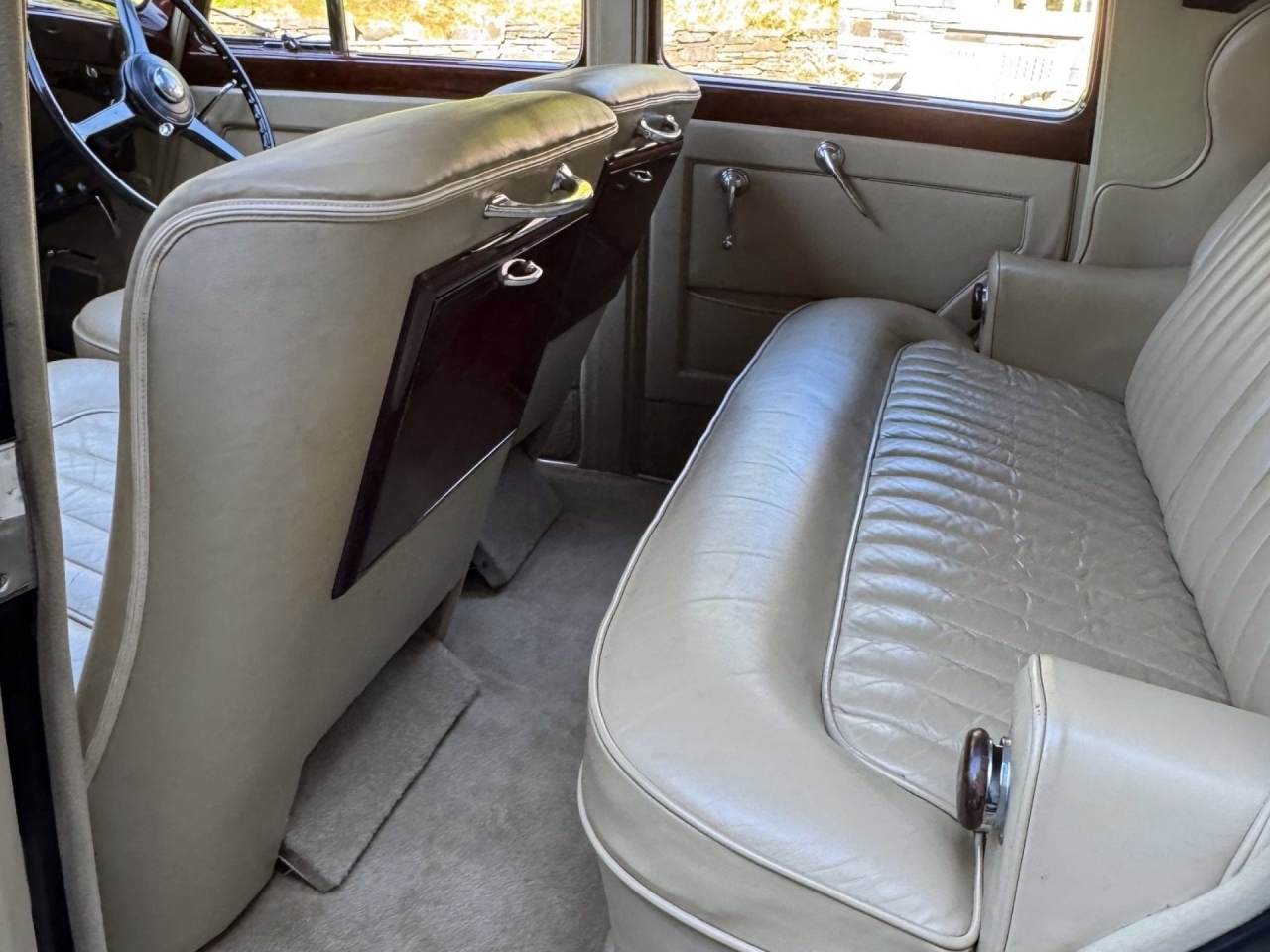 1953 Bentley R Type Manual Saloon    B594TN