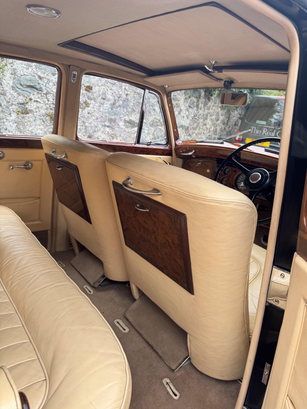 1954 Rolls-Royce Silver Dawn ‘Big Boot’ Automatic Saloon SOG68