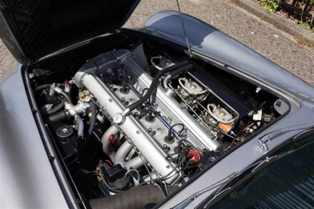1966 Aston Martin DB6 Vantage
